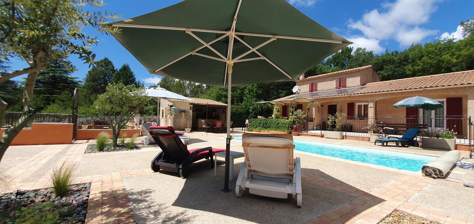 Vila Maison Familiale Avec Piscine Et Boulodrome Dans Le Luberon Caseneuve Exteriér fotografie